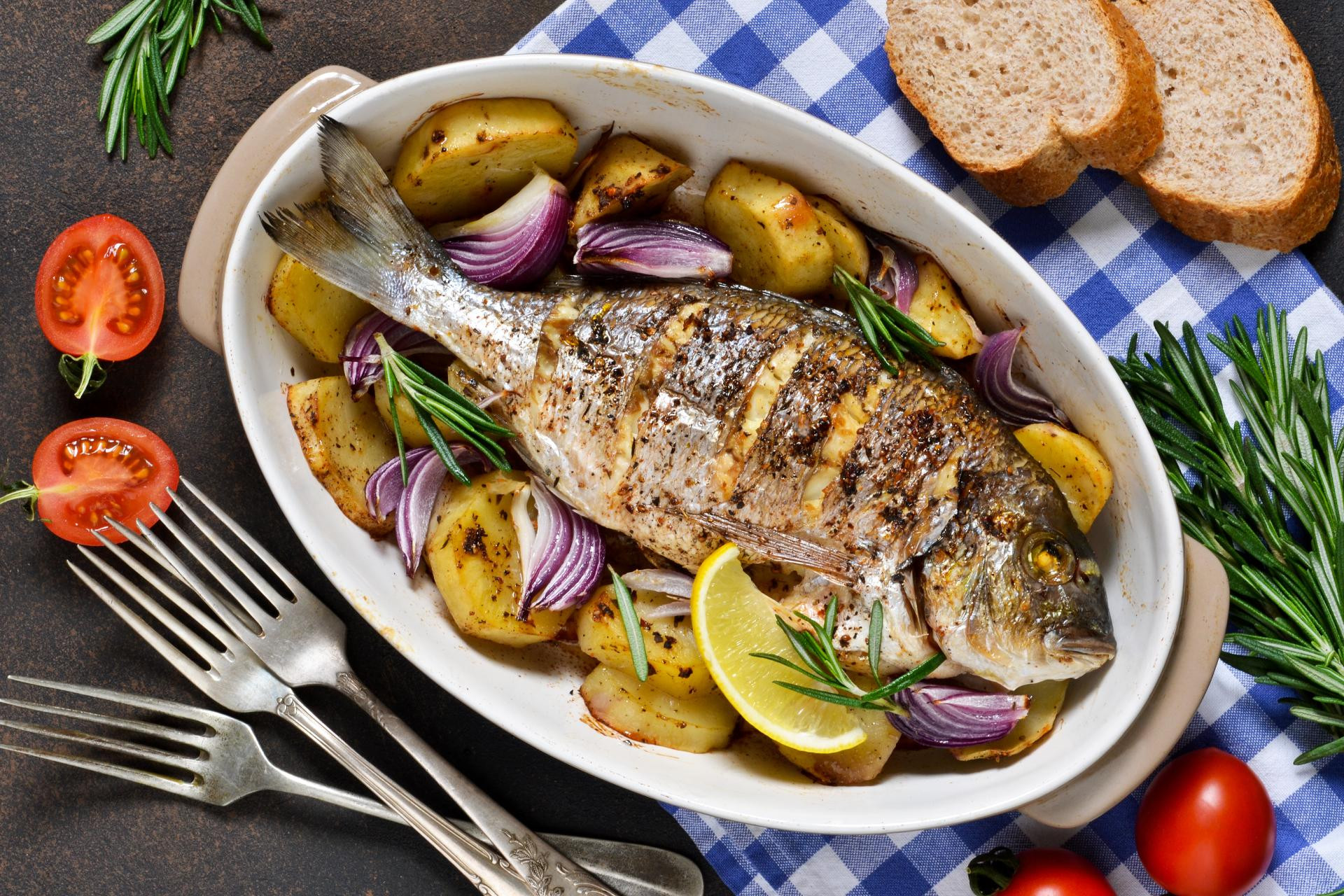 Baked Sea Bream with Potatoes